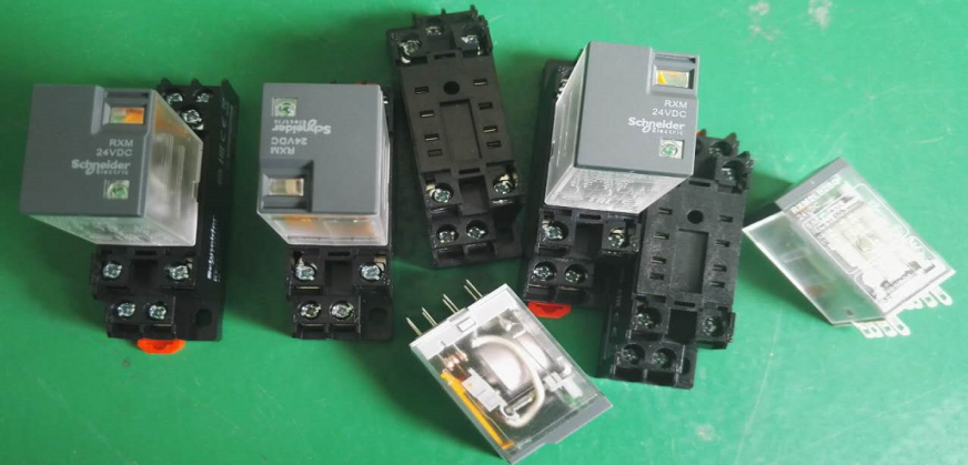 中間繼電器-普樂斯等離子清洗機(jī)