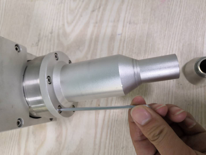 拆除常壓等離子處理機外殼-普樂斯等離子清洗機