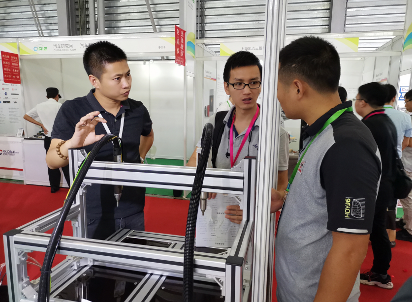 上海汽車內(nèi)外飾展會(huì)現(xiàn)場(chǎng)-普樂(lè)斯等離子清洗機(jī)