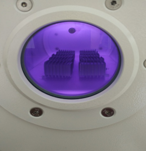 低溫等離子表面處理機(jī)處理汽車點(diǎn)火線圈過程中-普樂斯等離子清洗機(jī)