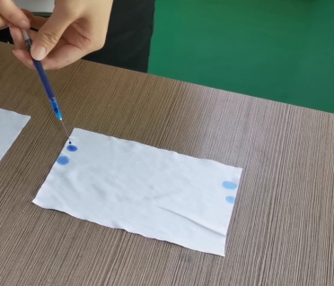 PET無塵布經(jīng)等離子體清洗機(jī)處理后呈親水-普樂斯