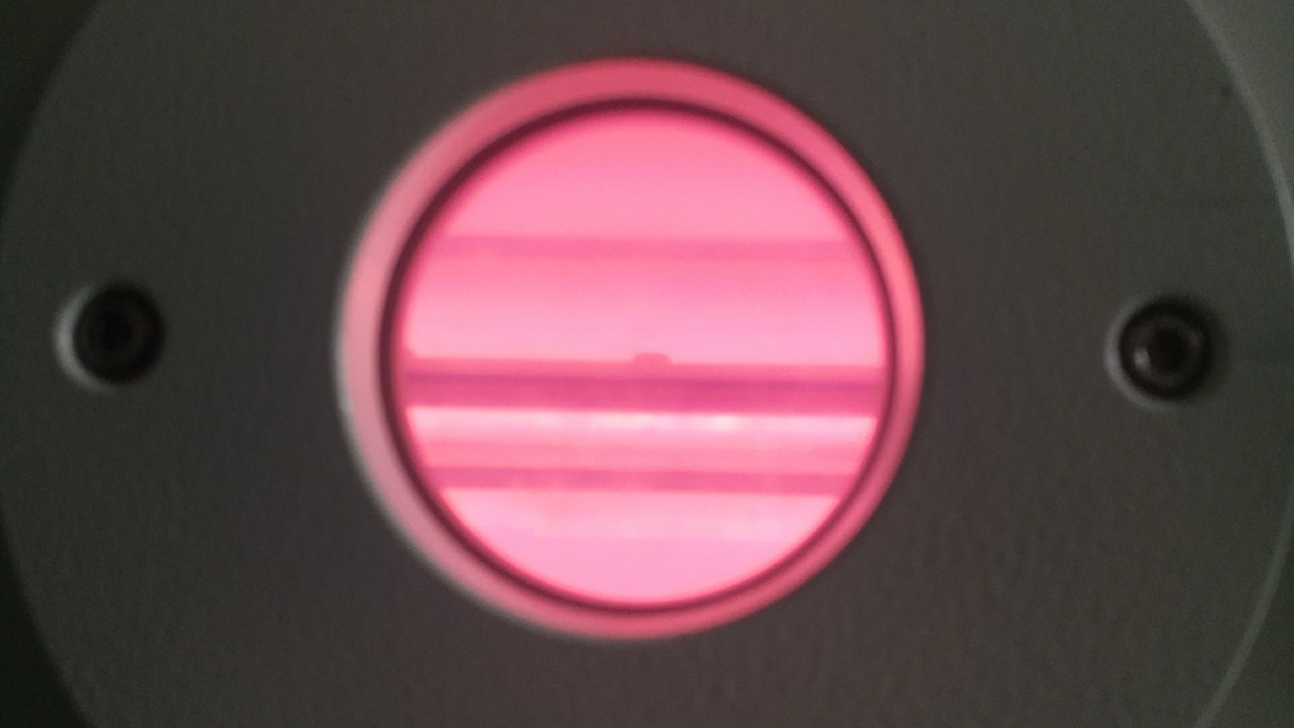 等離子清洗機(jī)處理PTFE特氟龍汽車唇片油封的放電狀態(tài)-普樂斯