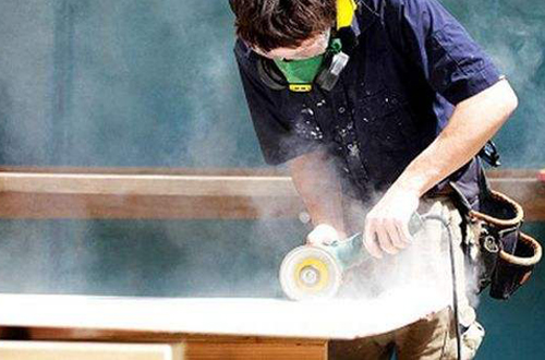 切割、打磨作業(yè)